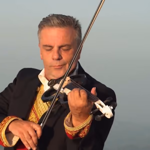 Slaven Knezović